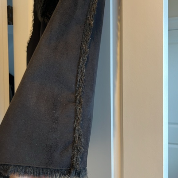 Loft Suede/Fur Vest - Picture 5 of 5